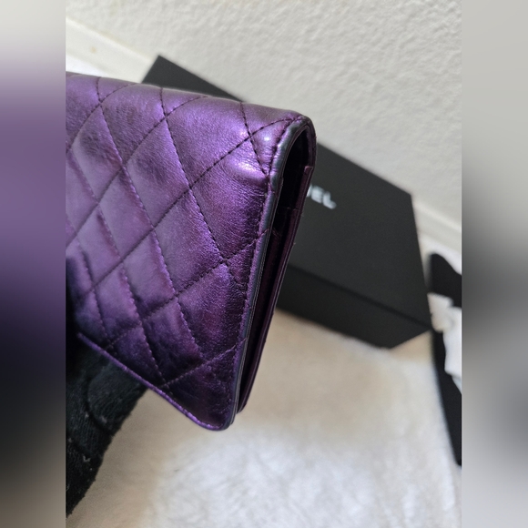 Chanel 2.55 Matelasse Lambskin Wallet In Metallic Purple - Picture 11 of 17